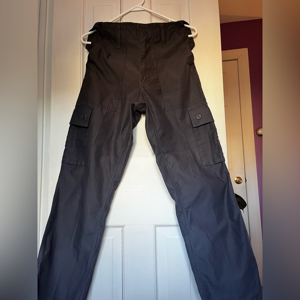 Urban Renewal by Urban Outfitters womens 25 grey carpenter pants.